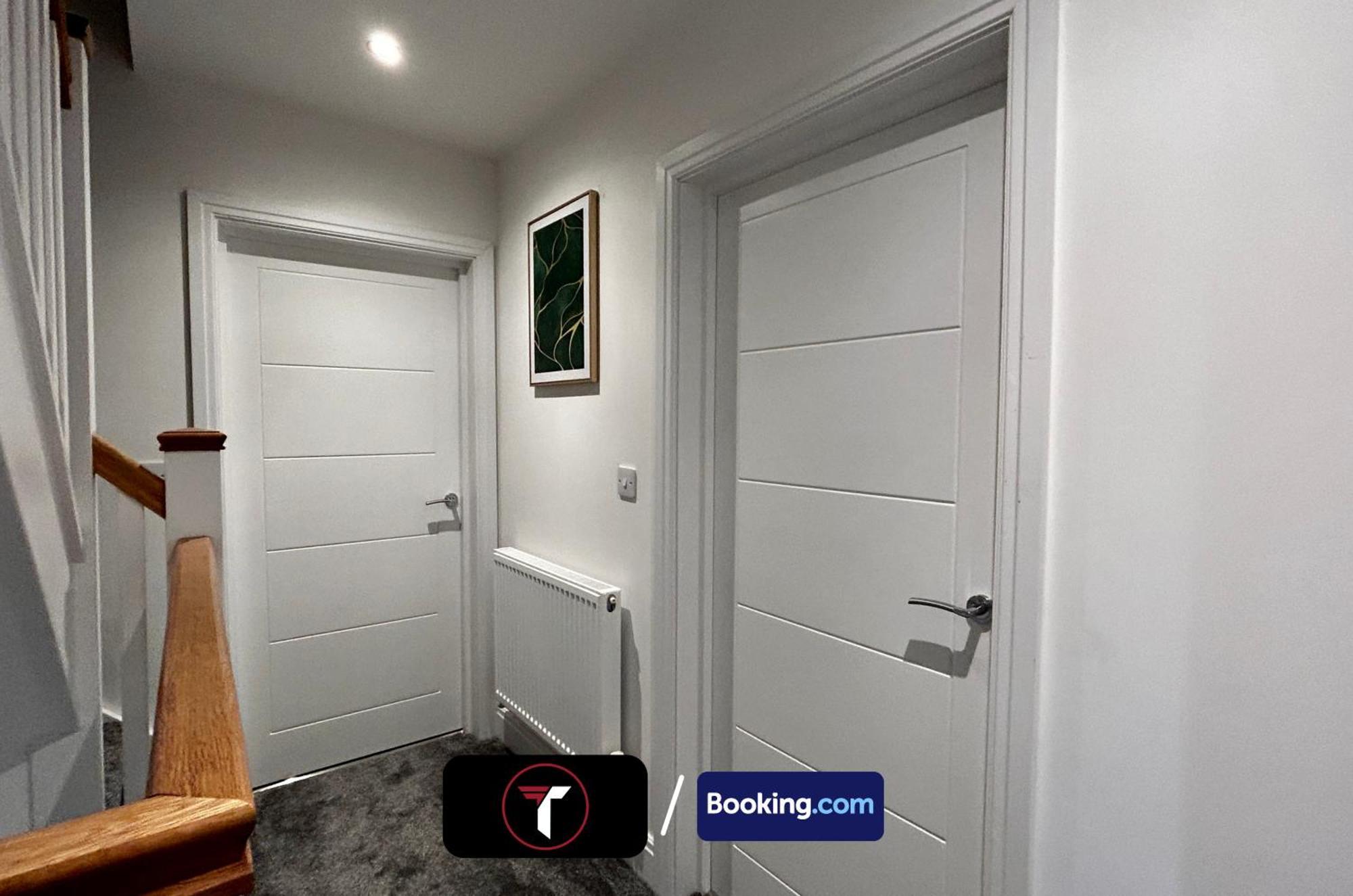 Spacious 4 Bedroom By Tara Stays Short Lets & Serviced Accommodation Aldershot With Free Wifi & Garden Eksteriør bilde